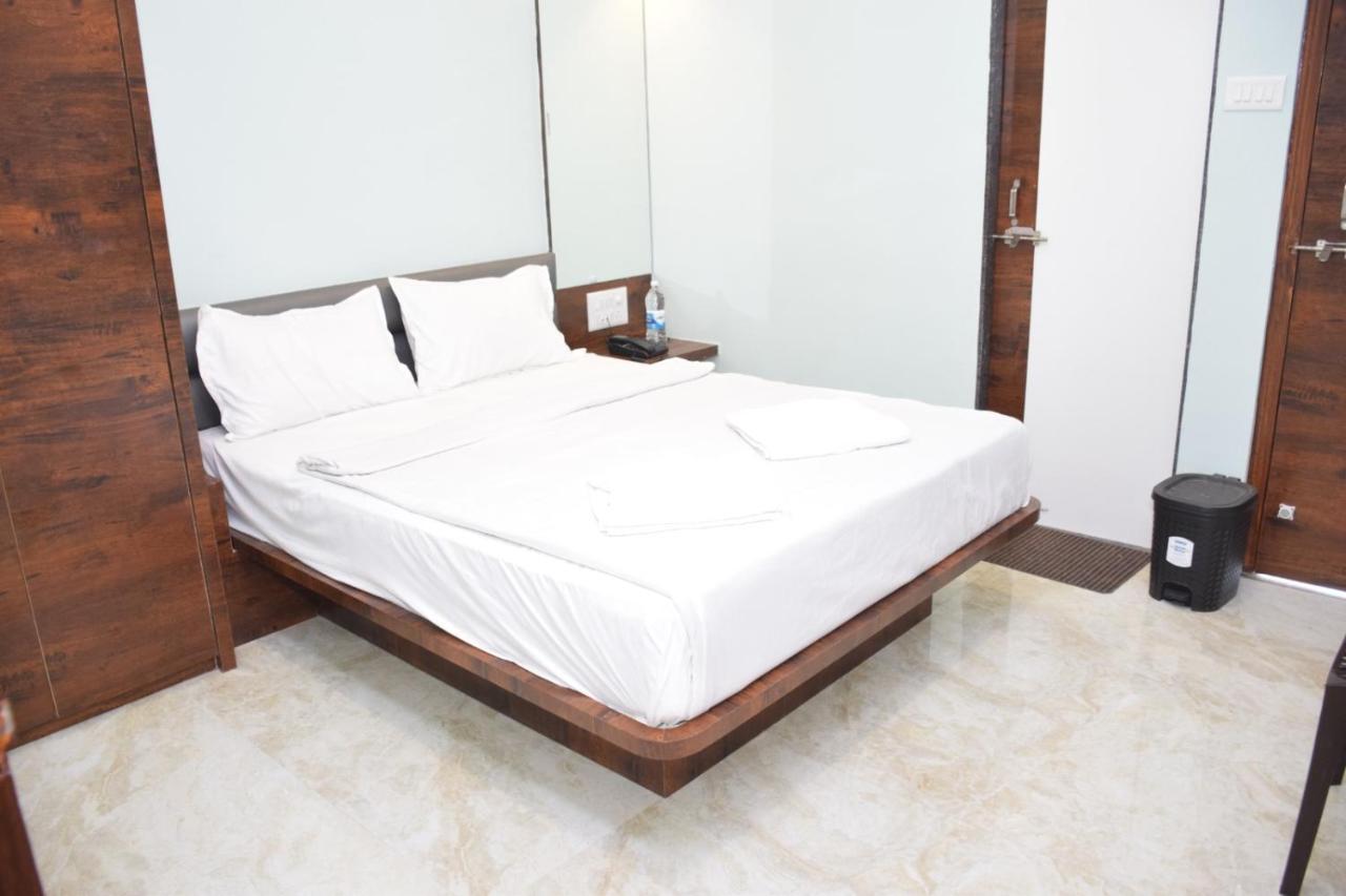 Shankar Residency, Akkalkot Akalkot Buitenkant foto