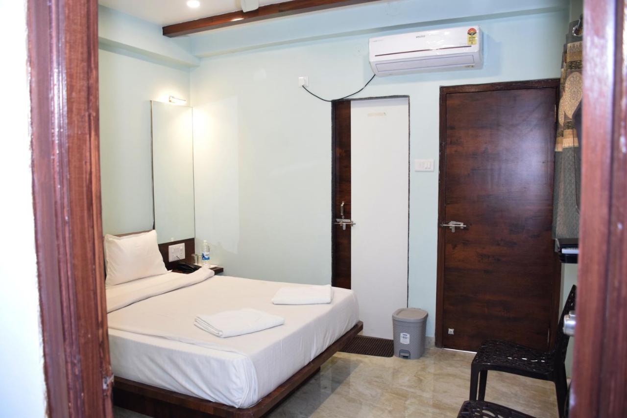 Shankar Residency, Akkalkot Akalkot Buitenkant foto